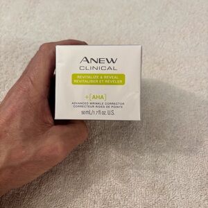Anew Clinical Revitalize Reveal Advanced Wrinkle Corrector 1.7 Fl oz + AHA